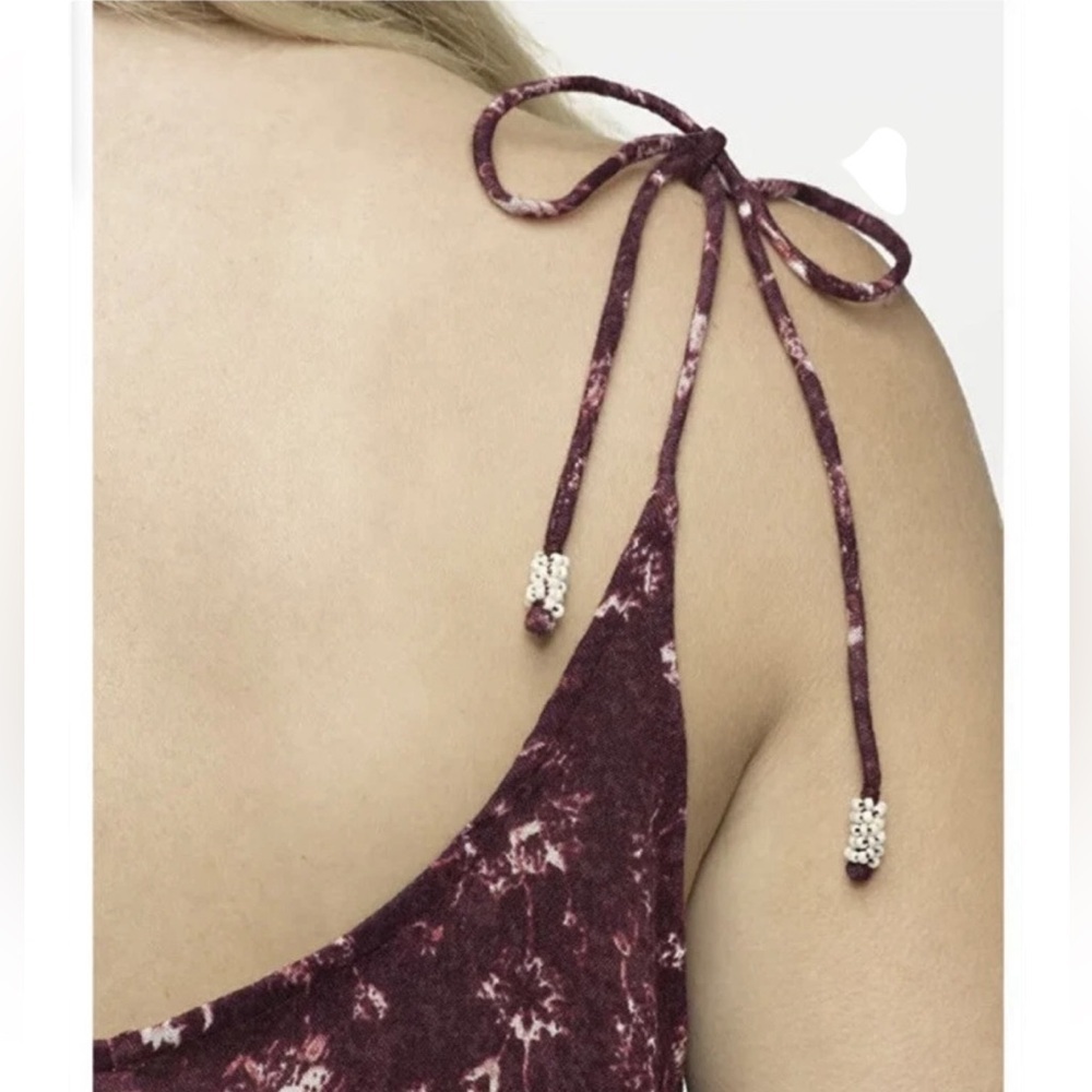 Tavik Floral Jumpsuit in Burgundy Medium - Picture 4 of 5